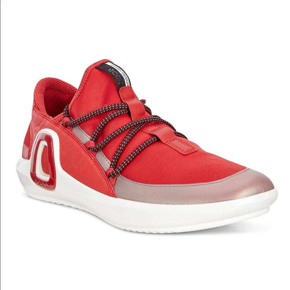 ECCO Tomato Intrinsic Leather Sneaker